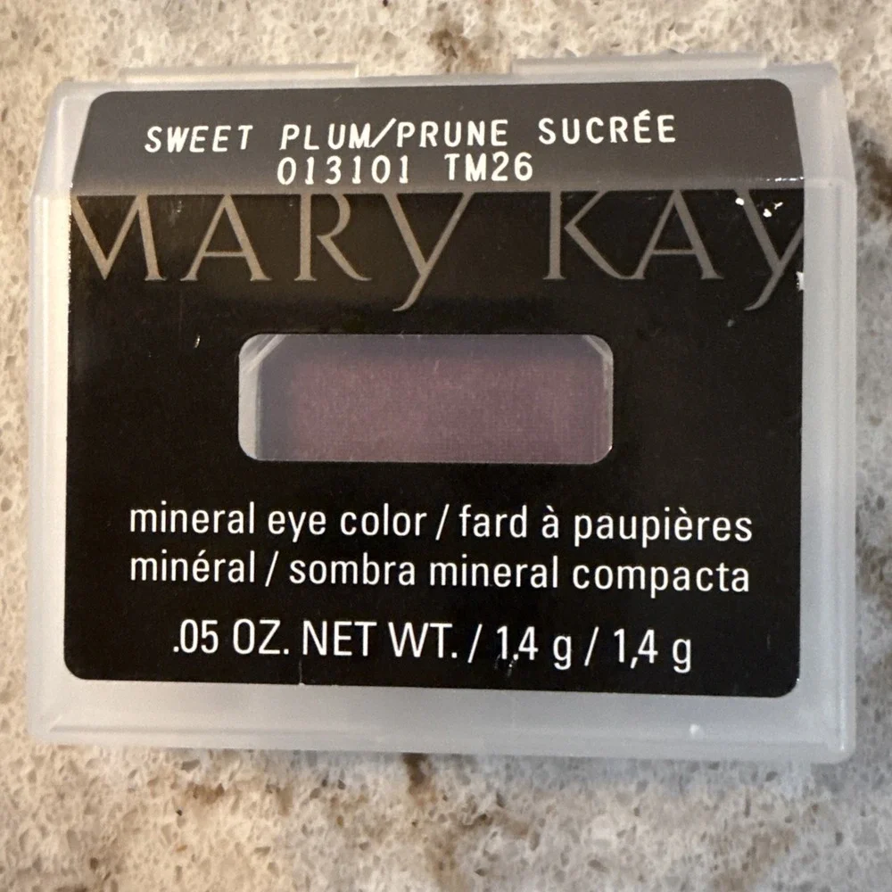 New Mary Kay Mineral Eye Color Sweet Plum 013101 Eyeshadow Shadow .05 oz